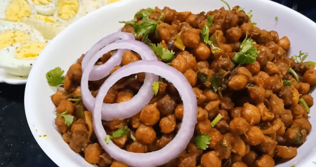 Chana Ghugni traditional recipe from bihar, india