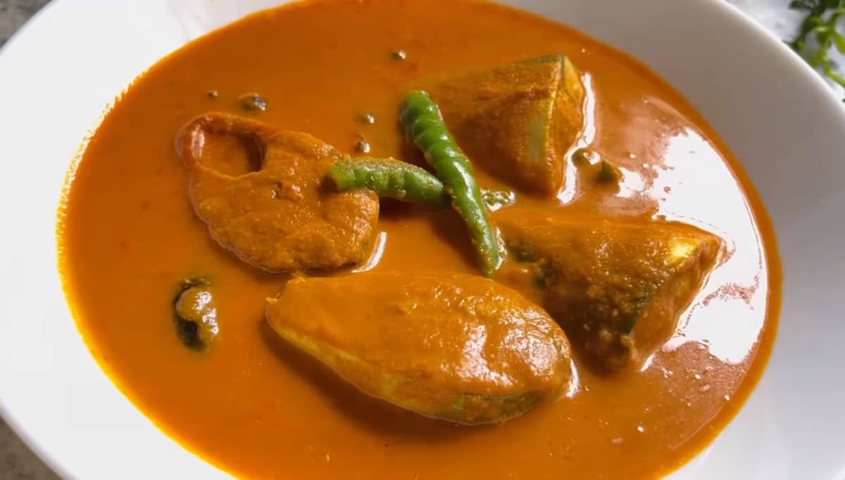 Goan Mackerel Curry traditional recipe from goa, india