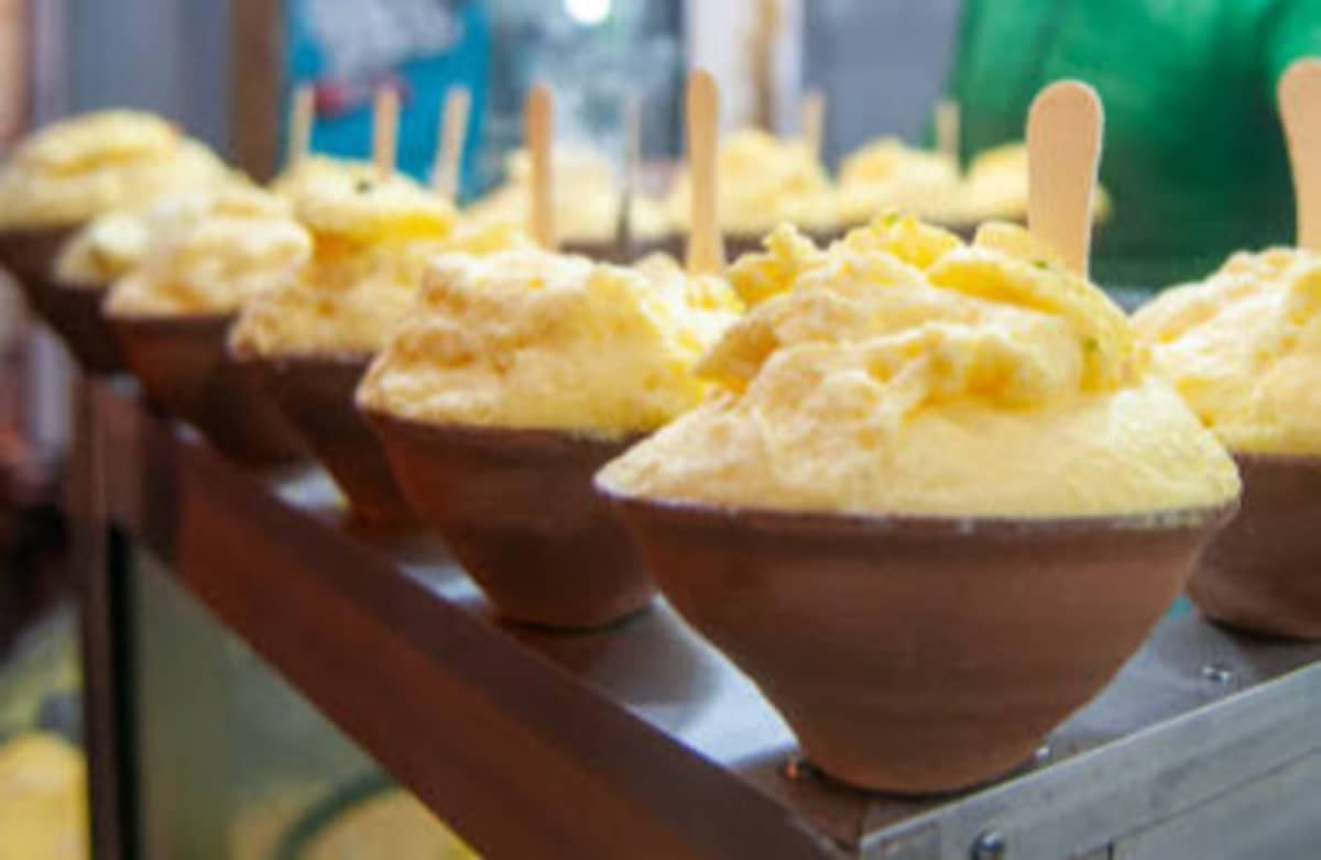 Malaiyo traditional recipe from uttar-pradesh, india