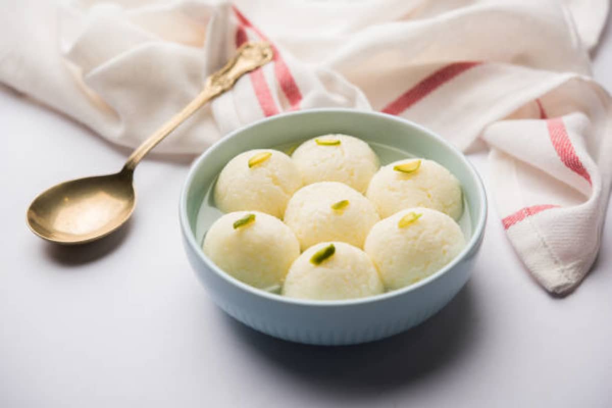 Rosogolla traditional recipe from west-bengal, india