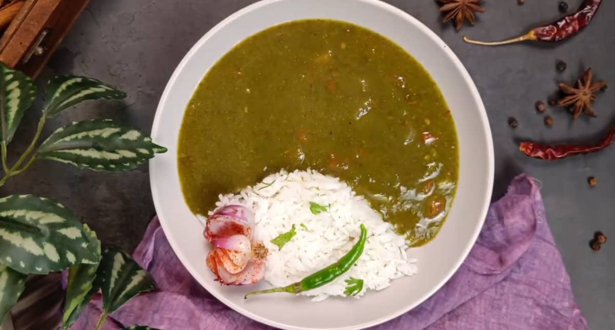 Kafuli traditional recipe from uttarakhand, india